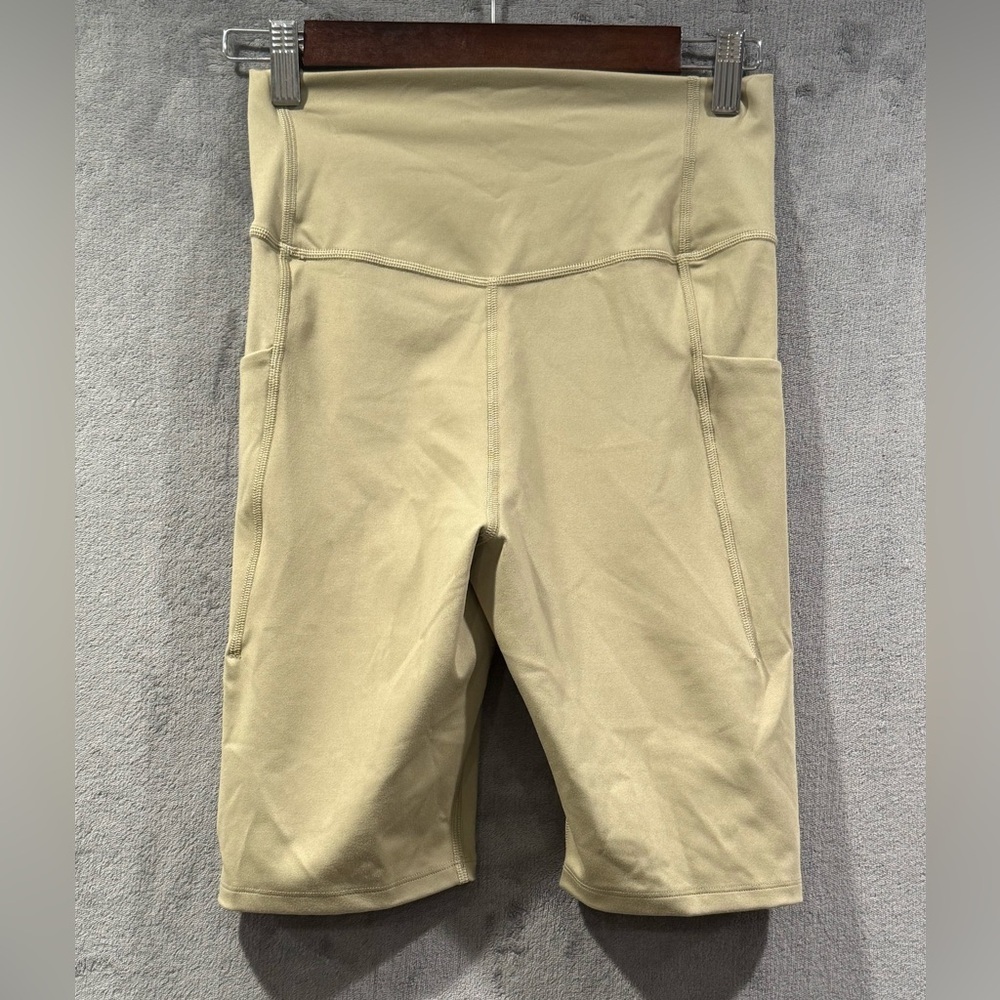 THE NORTH FACE Dune Tan Stretch Biker Shorts Pockets Women’s Medium NWOT - Picture 7 of 9